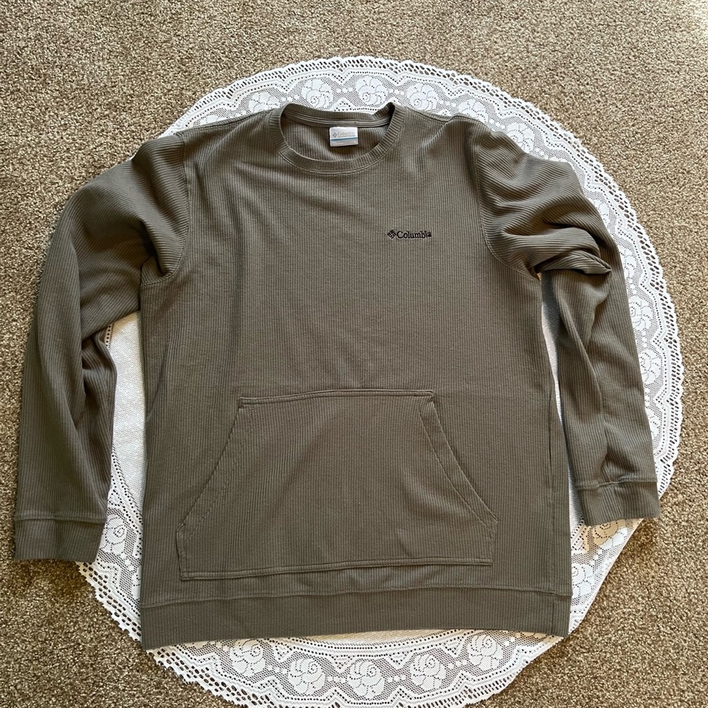 Columbia sweatshirt